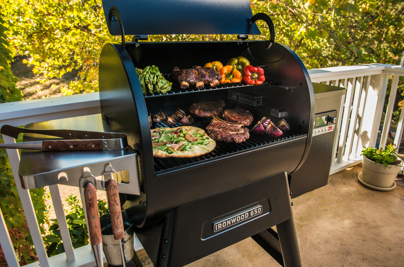 wood pellet grill Traeger